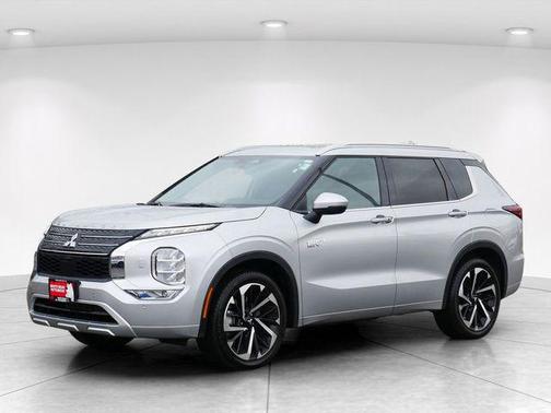Silver Alloy 2025 Mitsubishi Outlander PHEV SEL