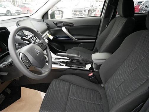 2025 Mitsubishi Eclipse Cross LE