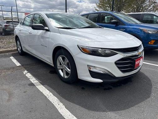 Summit White 2023 Chevrolet Malibu 1LS
