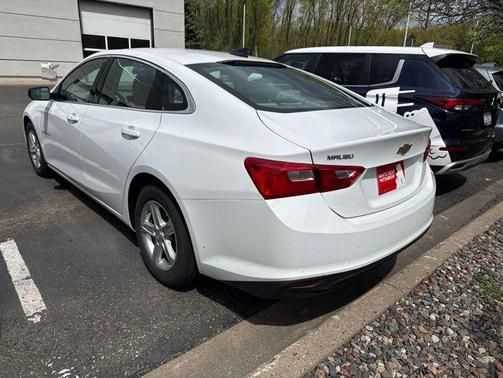 Summit White 2023 Chevrolet Malibu 1LS