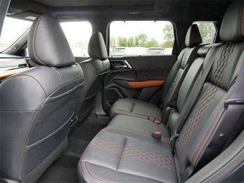 2025 Mitsubishi Outlander PHEV SEL