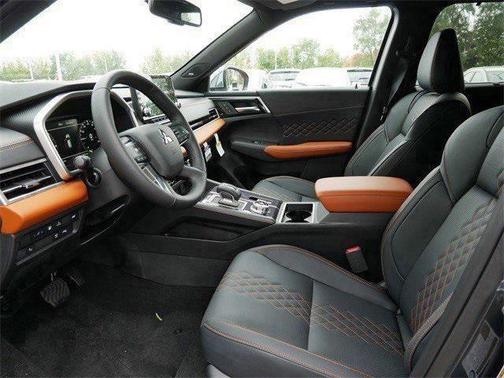 2025 Mitsubishi Outlander PHEV SEL