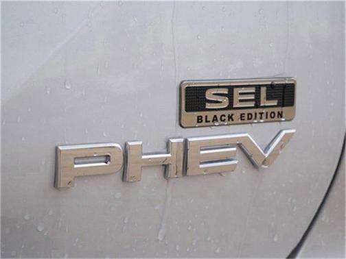 2025 Mitsubishi Outlander PHEV SEL