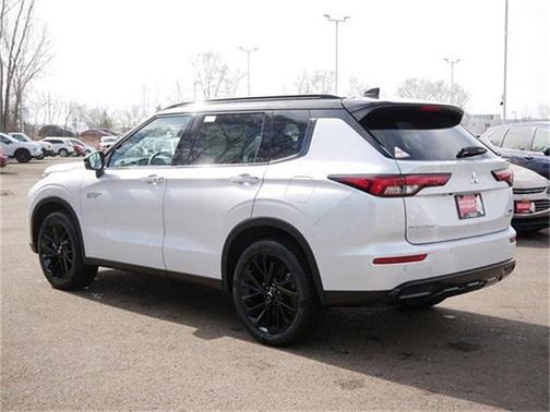 2025 Mitsubishi Outlander PHEV SEL