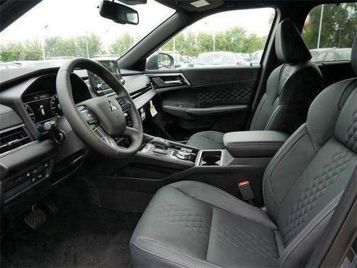 2025 Mitsubishi Outlander PHEV SEL