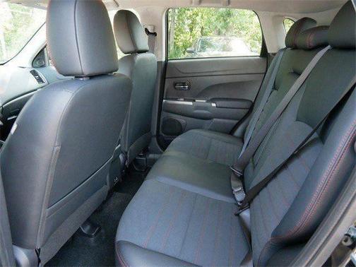 2025 Mitsubishi Outlander Sport SE