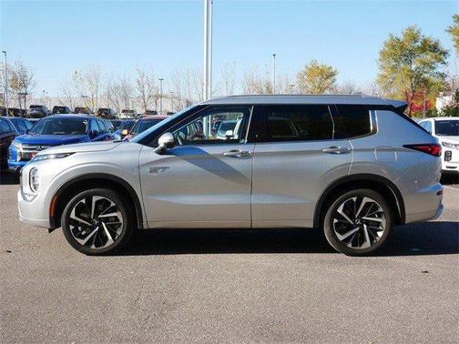 2025 Mitsubishi Outlander PHEV SEL