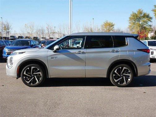 2025 Mitsubishi Outlander PHEV SEL