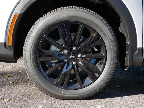 2026 Mitsubishi Eclipse Cross LE