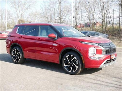 2025 Mitsubishi Outlander PHEV SEL