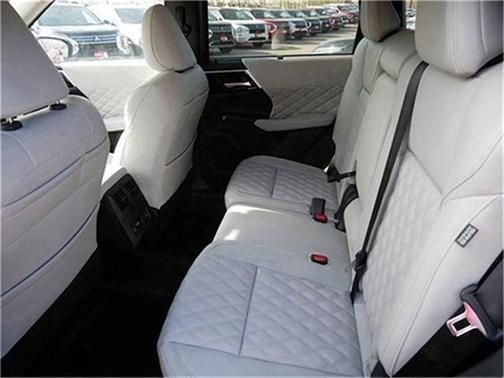 2025 Mitsubishi Outlander PHEV SEL
