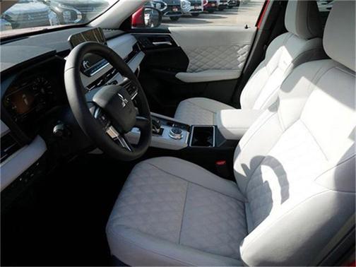 2025 Mitsubishi Outlander PHEV SEL