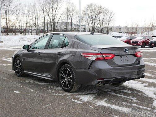 2020 Toyota Camry SE