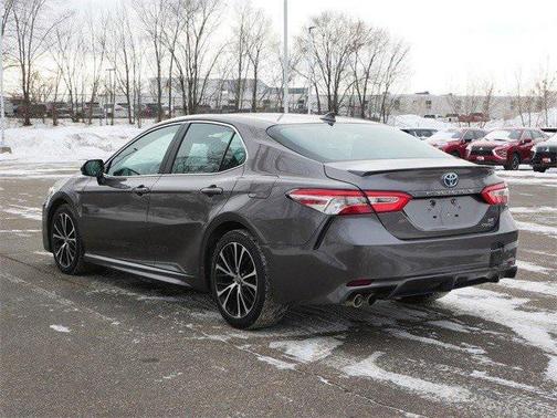 2020 Toyota Camry SE