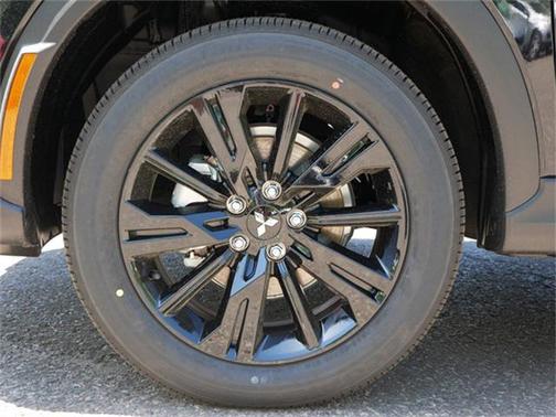 2025 Mitsubishi Eclipse Cross LE