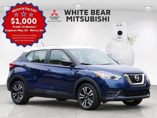 Deep Blue Pearl/Fresh Powder 2019 Nissan Kicks SV