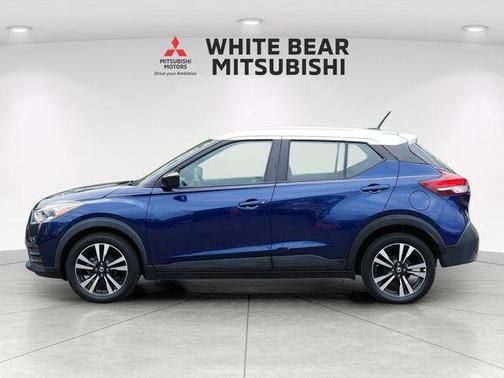 Deep Blue Pearl/Fresh Powder 2019 Nissan Kicks SV