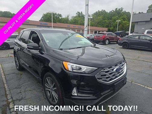 AGATE BLACK METALLIC 2020 Ford Edge Titanium