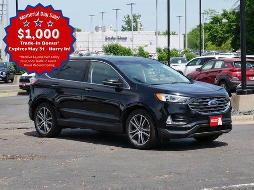 AGATE BLACK METALLIC 2020 Ford Edge Titanium