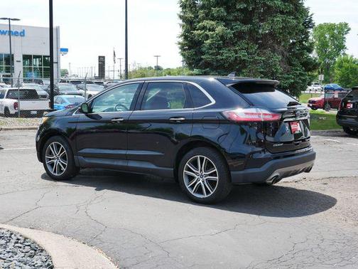 AGATE BLACK METALLIC 2020 Ford Edge Titanium