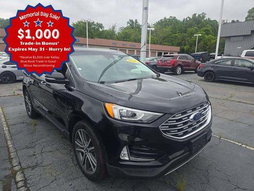 AGATE BLACK METALLIC 2020 Ford Edge Titanium