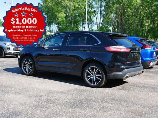 AGATE BLACK METALLIC 2020 Ford Edge Titanium