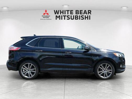 AGATE BLACK METALLIC 2020 Ford Edge Titanium