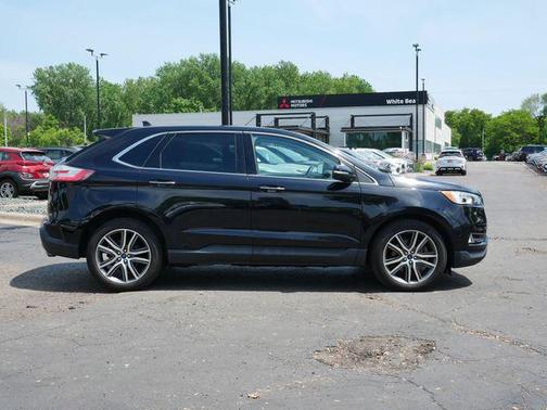 AGATE BLACK METALLIC 2020 Ford Edge Titanium
