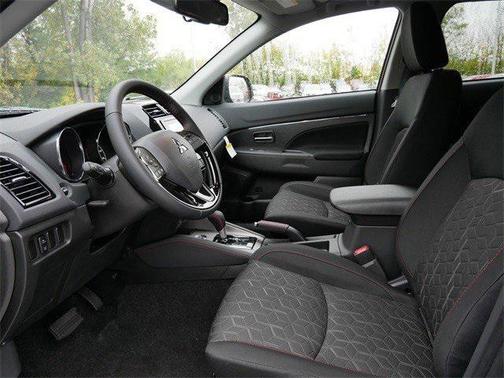 2025 Mitsubishi Outlander Sport 2.0 LE