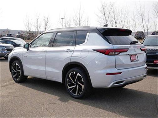 2025 Mitsubishi Outlander PHEV SEL