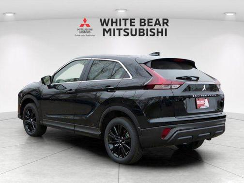 Labrador Black Pearl 2026 Mitsubishi Eclipse Cross LE