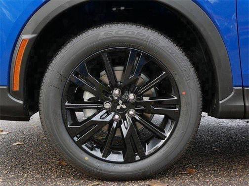 Lightning Blue Metallic 2026 Mitsubishi Eclipse Cross LE