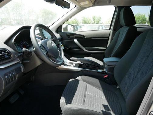 2025 Mitsubishi Eclipse Cross LE