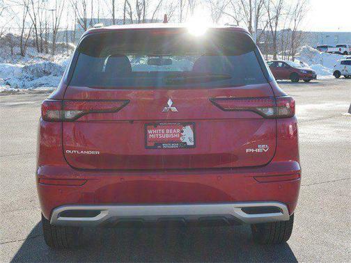 Red Diamond/Black Roof 2025 Mitsubishi Outlander PHEV SEL