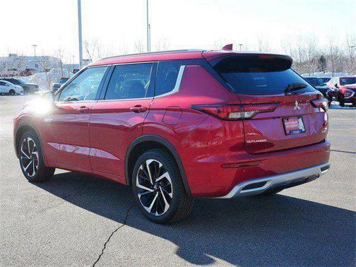Red Diamond/Black Roof 2025 Mitsubishi Outlander PHEV SEL