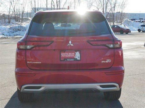 Red Diamond/Black Roof 2025 Mitsubishi Outlander PHEV SEL