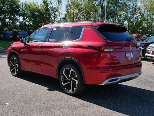 2025 Mitsubishi Outlander PHEV SEL