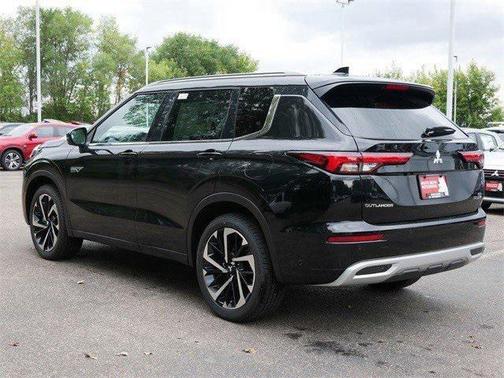 2025 Mitsubishi Outlander PHEV SEL