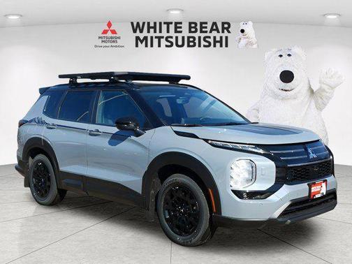 Moonstone Gray Metallic W/ Black Roof 2026 Mitsubishi Outlander TRAIL EDITION S-AWC