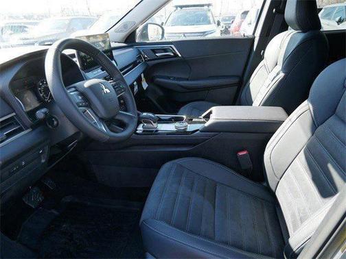 Moonstone Gray Metallic W/ Black Roof 2026 Mitsubishi Outlander TRAIL EDITION S-AWC