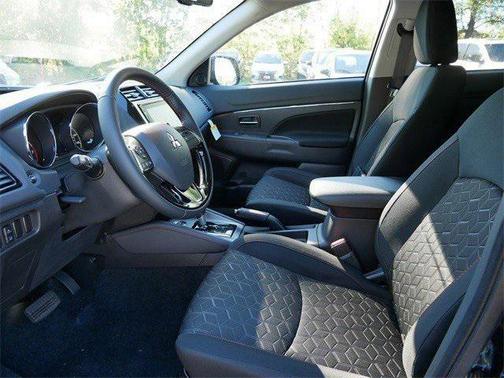 2025 Mitsubishi Outlander Sport 2.0 LE