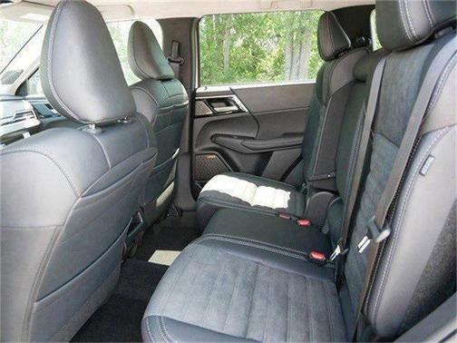 2025 Mitsubishi Outlander SE 2.5 S-AWC