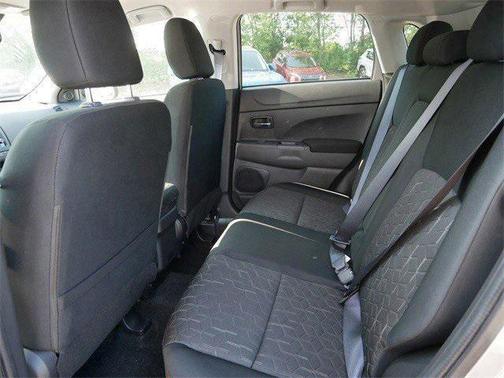 2025 Mitsubishi Outlander Sport 2.0 ES