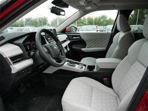 2025 Mitsubishi Outlander PHEV SEL