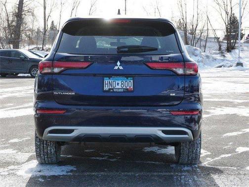 2022 Mitsubishi Outlander SE