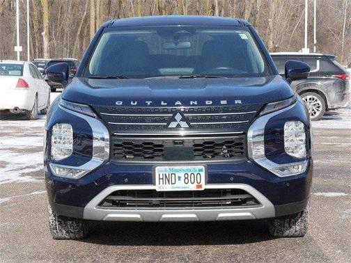 2022 Mitsubishi Outlander SE