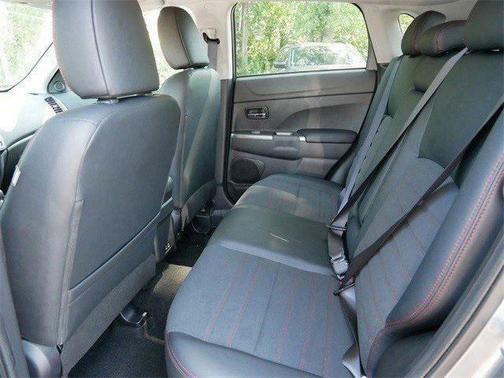 2025 Mitsubishi Outlander Sport SE