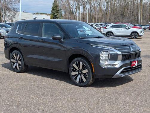 Graphite Gray 2026 Mitsubishi Outlander SE 1.5T S-AWC