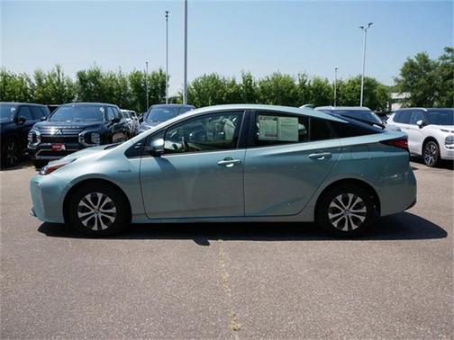 2021 Toyota Prius LE