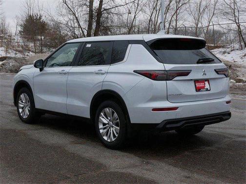 2026 Mitsubishi Outlander ES 2.5 S-AWC